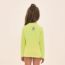 Load image into Gallery viewer, Model Back: Uv Line T-Shirt Acqua Qr Code Amarelo Fluor Upf50+
