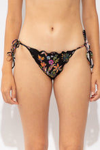 Load image into Gallery viewer, Gallery: Rio De Sol Bas Bottom Flora Frufru

