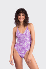 Load image into Gallery viewer, Model Front: Rio De Sol Une Pièce Trail-Purple Hype
