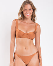 Load image into Gallery viewer, Gallery: Rio De Sol Ensemble Set Nocciola Amelia Italy
