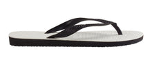 Load image into Gallery viewer, Model Front: Havaianas Tongs Tradicional Black

