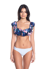 Load image into Gallery viewer, Image 02: Saha Ensemble Cumbia Floral Night
