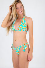 Load image into Gallery viewer, Model Front: Rio De Sol Ensemble Set Dubai Halter-Double Italy

