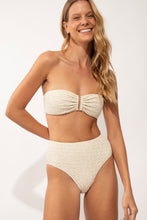 Load image into Gallery viewer, Image 08: Rio De Sol Bas Bottom Brisa-Offwhite Hotpants
