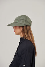 Load image into Gallery viewer, Image 02: Uv Line Casquette Visor Nice Fem Militar Green Upf50+
