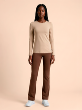 Load image into Gallery viewer, Model Front: Uv Line T-Shirt Longsleeve Fem New Fit Sand Upf50+
