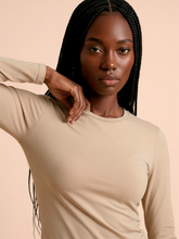 Load image into Gallery viewer, Image 06: Uv Line T-Shirt Longsleeve Fem New Fit Sand Upf50+
