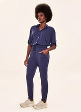 Load image into Gallery viewer, Image 02: Uv Line Pantalon De Plage Pants Fem Basic Navy Blue Upf50+
