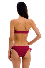 Load image into Gallery viewer, Model Back: Rio De Sol Ensemble Set Uv-Desejo Bandeau-Reto Madrid

