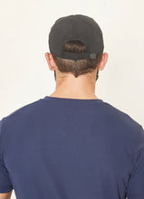 Load image into Gallery viewer, Model Back: Uv Line Casquette Cap Uv Pro Masc Black Upf50+
