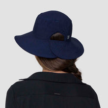Load image into Gallery viewer, Model Back: Uv Line Bob Hat California Nac Fem Navy Blue Upf50+
