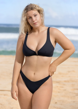 Load image into Gallery viewer, Image 07: Maaji Haut Top Victory Splendour Black
