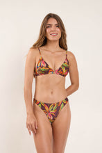 Load image into Gallery viewer, Model Front: Rio De Sol Ensemble Set Fiore Tri-Fixo Nice-Fio
