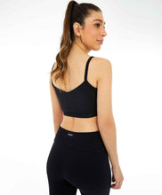 Load image into Gallery viewer, Model Back: Alto Giro Fitness Haut Top Unique Reverse Preto
