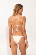Load image into Gallery viewer, Model Back: Rio De Sol Haut Top Malibu-Natural Lia-Noa
