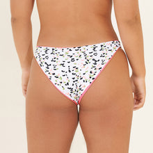 Load image into Gallery viewer, Bottom Lipstik Pink Victory Flirt
