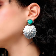 Load image into Gallery viewer, Earrings Myrthda Silver Hipanema
