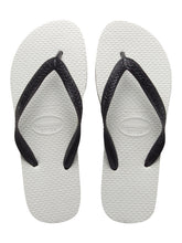 Load image into Gallery viewer, Model Back: Havaianas Tongs Tradicional Black
