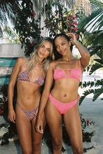 Load image into Gallery viewer, Image 03: Maaji Haut Top Aster Emma Sublimity Pink
