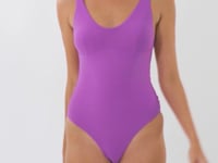 Load and play video in Gallery viewer, Video: Rio De Sol Une Pièce Bio-Floreira Bella
