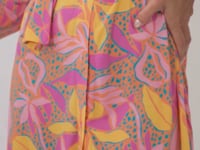 Load and play video in Gallery viewer, Video: Rio De Sol Vêtement De Plage Lyla Chemise

