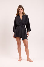 Load image into Gallery viewer, Model Front: Rio De Sol Vêtement De Plage Black Kimono

