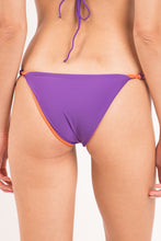 Load image into Gallery viewer, Image 08: Rio De Sol Bas Bottom Amuleto Essential-Rev
