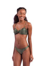 Load image into Gallery viewer, Image 04: Rio De Sol Bas Bottom Croco Essential
