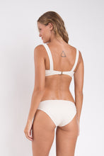 Load image into Gallery viewer, Model Back: Rio De Sol Bas Bottom Malibu-Natural Essential-Comfy

