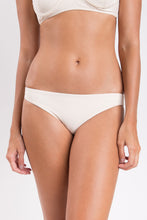 Load image into Gallery viewer, Image 09: Rio De Sol Bas Bottom Malibu-Natural Essential-Comfy
