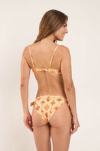 Load image into Gallery viewer, Model Back: Rio De Sol Bas Bottom Mosaico Gisele
