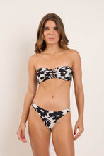 Load image into Gallery viewer, Model Front: Rio De Sol Bas Bottom Poppy Leblon
