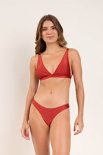 Load image into Gallery viewer, Model Front: Rio De Sol Bas Bottom Shimmer-Liquor Nice-Fio
