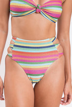 Load image into Gallery viewer, Image 09: Rio De Sol Bas Bottom Supercolor Highwaist-Spin
