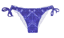 Load image into Gallery viewer, Product Front: Rio De Sol Bas Calcinha Bluejean Ripple
