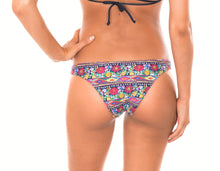 Load image into Gallery viewer, Model Back: Rio De Sol Bas Calcinha Folk Strappy
