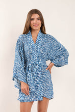 Load image into Gallery viewer, Image 04: Rio De Sol Robe De Plage Chuva Kimono
