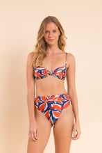 Load image into Gallery viewer, Image 10: Rio De Sol Ensemble Set Leaves Bandeau-Joy Hotpants
