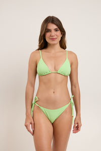 Model Front: Rio De Sol Ensemble Set Sand-Menta Lia Lacinho