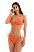 Load image into Gallery viewer, Model Front: Rio De Sol Ensemble Set St-Tpz-Tangerina Tri-Inv Ibiza

