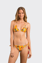 Load image into Gallery viewer, Model Front: Rio De Sol Ensemble Set Stories Tri-Inv Lacinho
