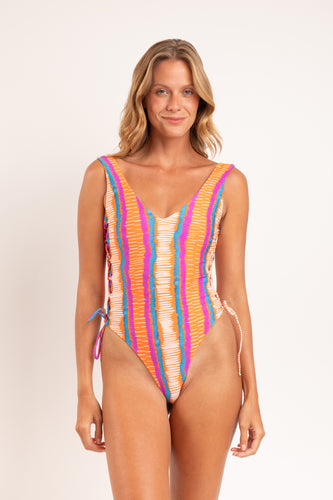 Model Front: Rio De Sol Une Pièce Stripes Zoe