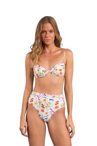 Model Front: Rio De Sol Haut Top Countryside Kyra