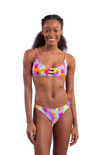 Load image into Gallery viewer, Model Front: Rio De Sol Haut Top Dreams Bra-Trio
