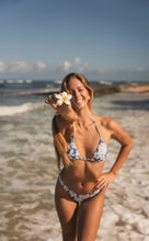 Load image into Gallery viewer, Top Pua-Pacifica Kauai
