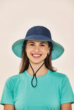 Load image into Gallery viewer, Model Front: Uv Line Chapeau Souple/Capeline Chapeu New Cassis Upf50+
