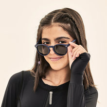 Load image into Gallery viewer, Image 05: Uv Line Lunettes De Soleil Kids Sunglasses Navy Uv400
