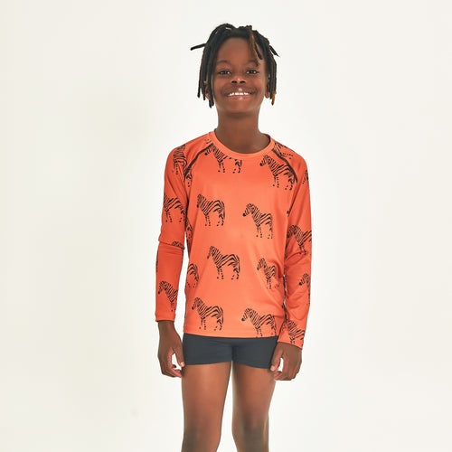 Model Front: Uv Line T-Shirt Longsleeve Acqua Zebra Inf Upf50+