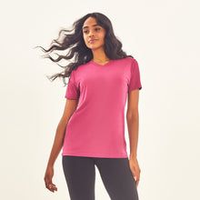 Load image into Gallery viewer, Model Front: Uv Line Fitness Haut T-Shirt Sport Fit Fuchsia Upf50+
